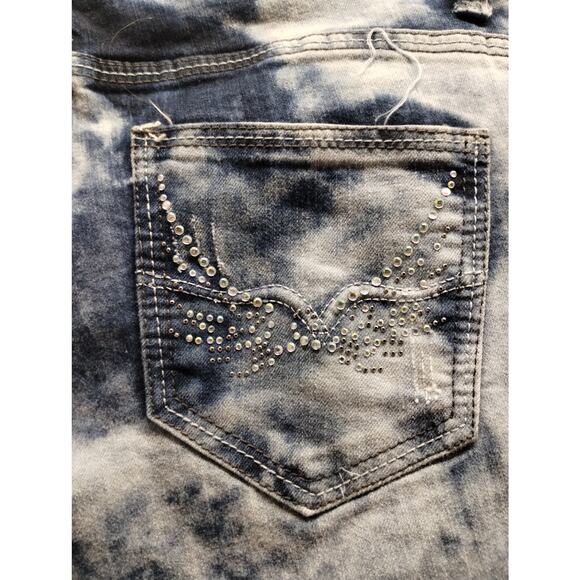 Elite Women's Size 16W Distressed Ripped Acid Wash Studded Embellished Jeans - Picture 5 of 7